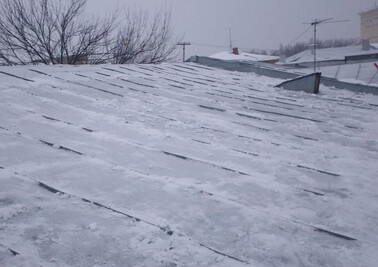 Очистка крыши от снега и наледи